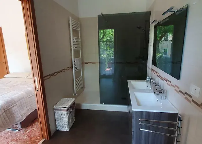 Bed & Breakfast Lo Scoiattolo Verona