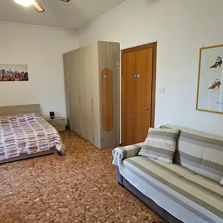 Lo Scoiattolo Frühstückspension 3*