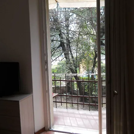 Alojamento de Acomodação e Pequeno-almoço Lo Scoiattolo 3*