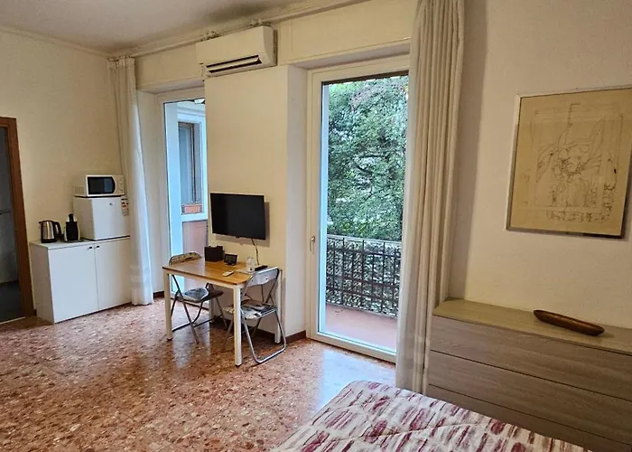 فندق مبيت وإفطار Lo Scoiattolo 3*